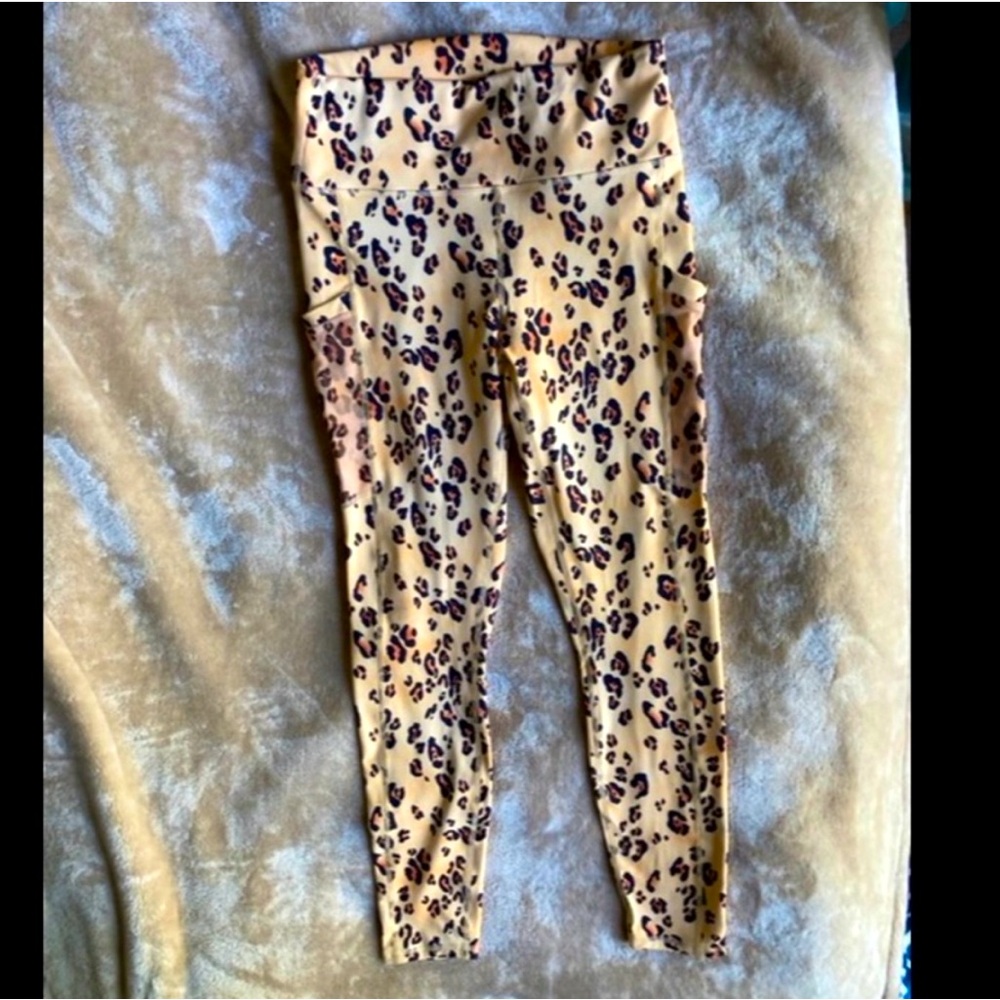 NWOT cheetah leopard powerhold Fabletics leggings